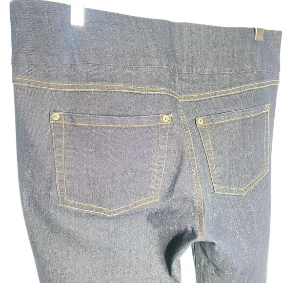 Hue Dark Denim Pull on Stretch Five Pocket Jeggings Size Large - Picture 4 of 6